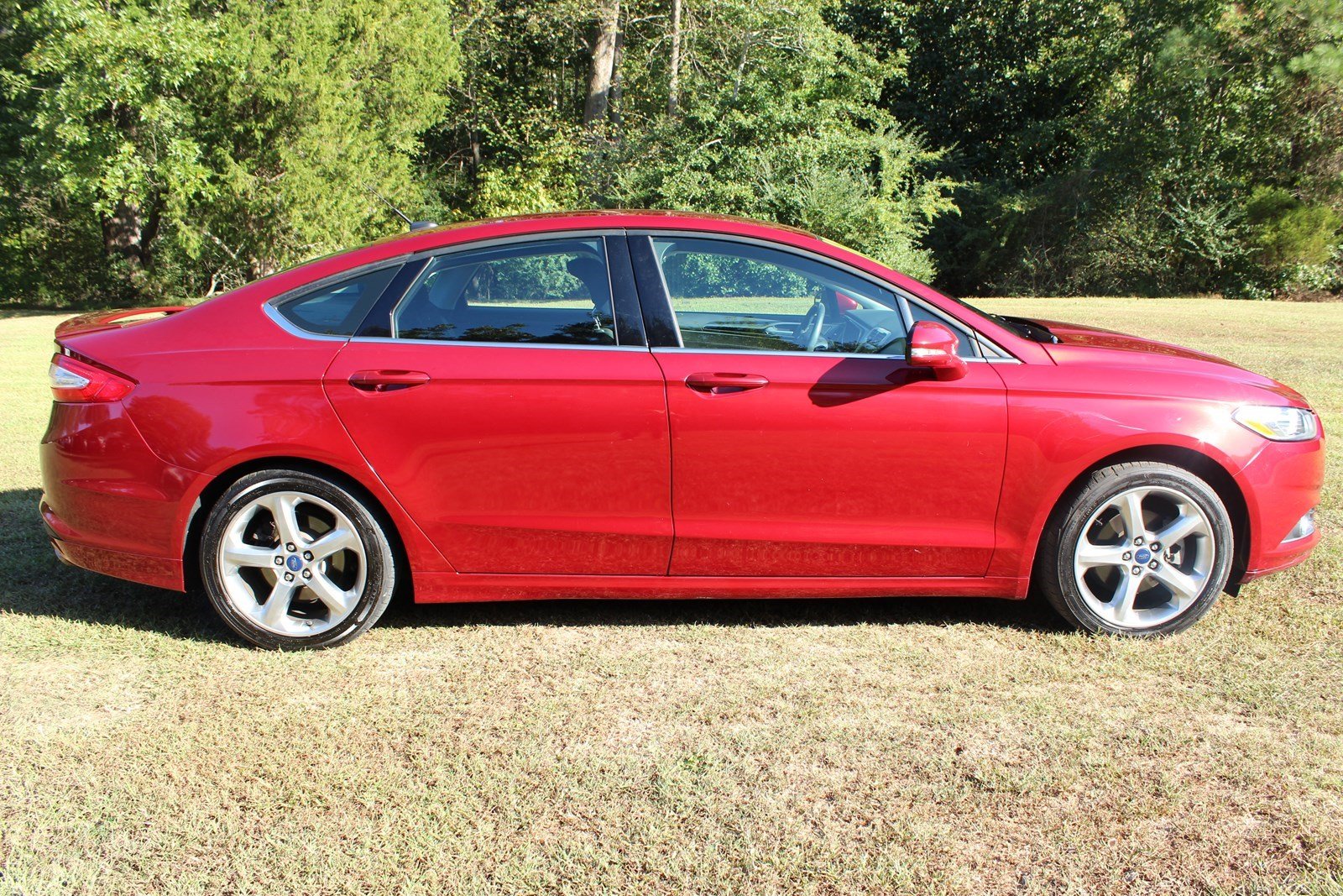 Pre-Owned 2015 Ford Fusion SE 4dr Car in Gloucester #8936A | Gloucester ...