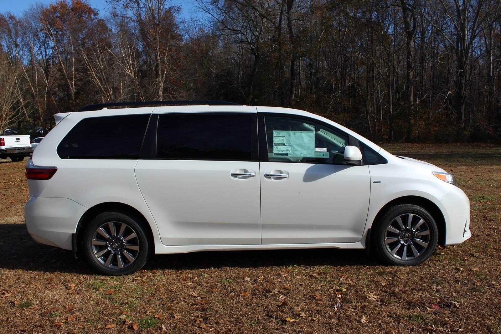 New 2020 Toyota Sienna XLE Premium Mini-van, Passenger in Gloucester ...