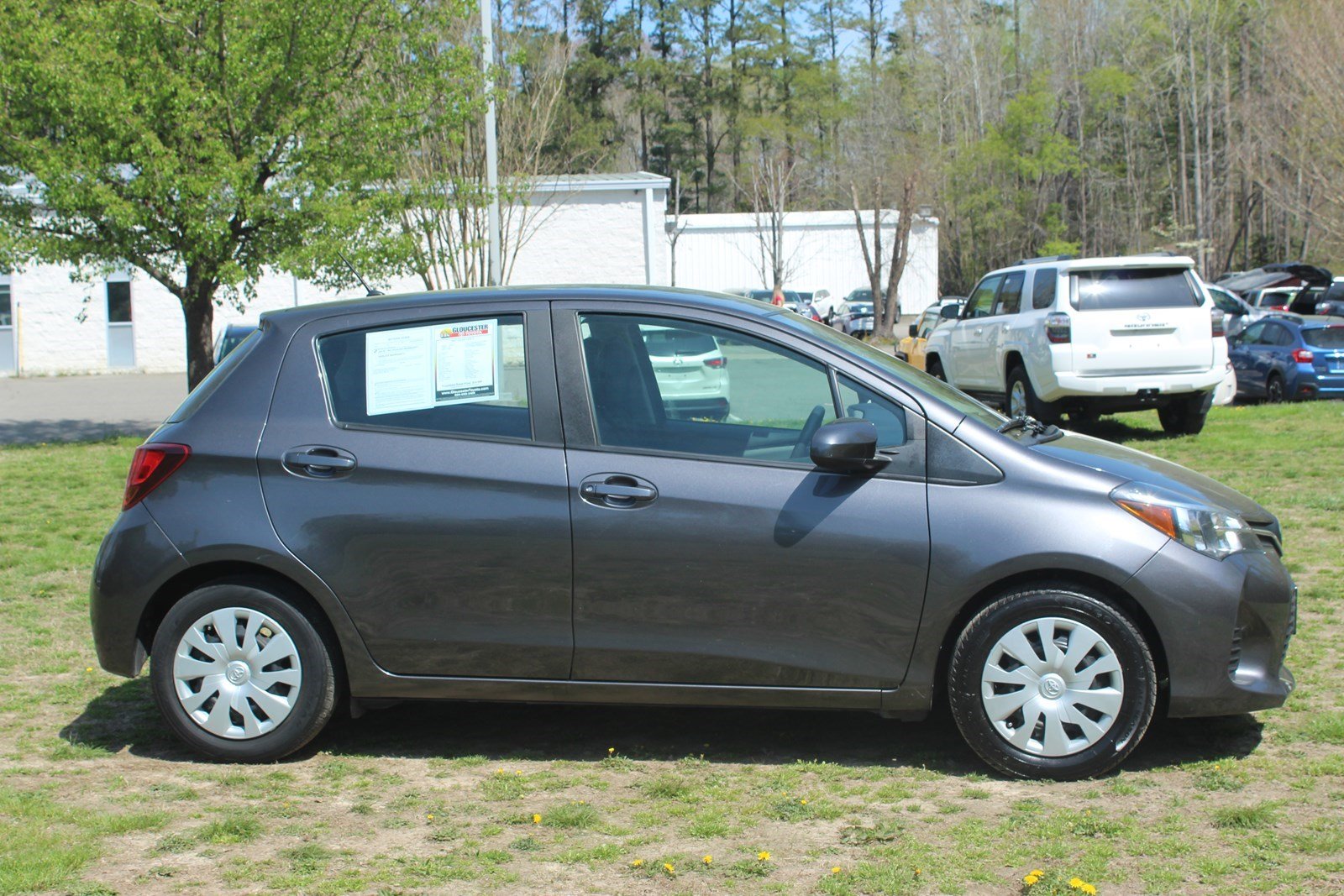 Toyota yaris l